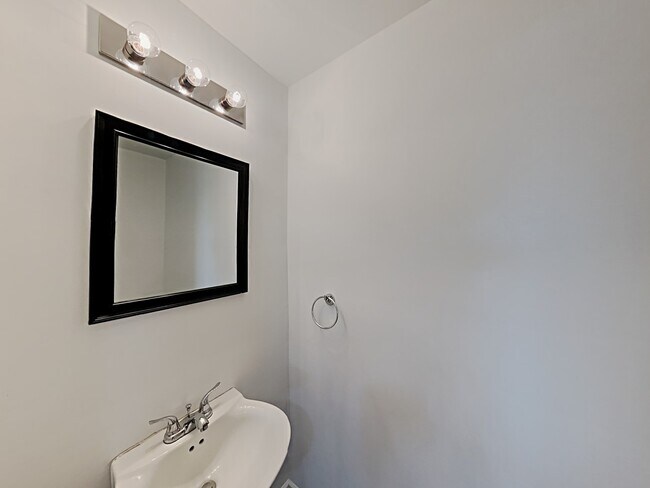 Foto del edificio - 649 Winchester Ct