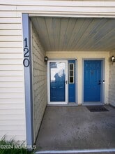 Building Photo - 120 Evergreen Ct