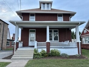 Building Photo - 615 16th St