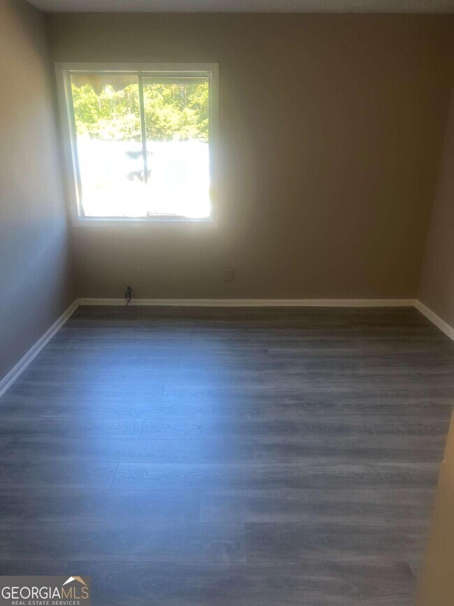 Foto del edificio - 5913 Sutcliff Square