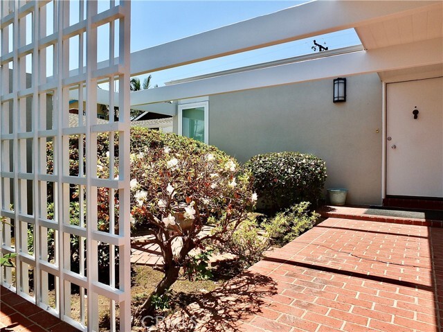 Building Photo - 617 Sandpiper Dr