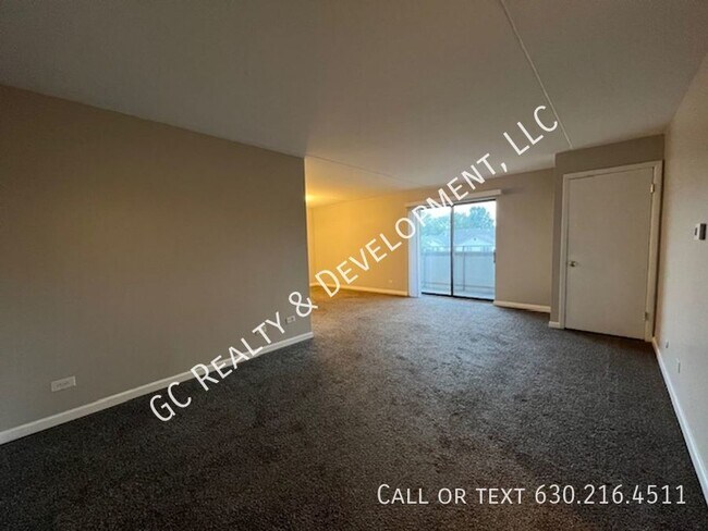Foto del edificio - ***COUNTY LANE PARK / TENANT PAYS ONLY ELE...