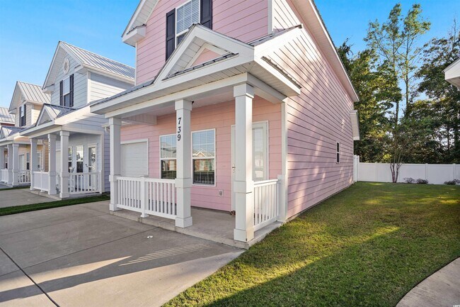 Foto del edificio - 739 Shell Creek Cir