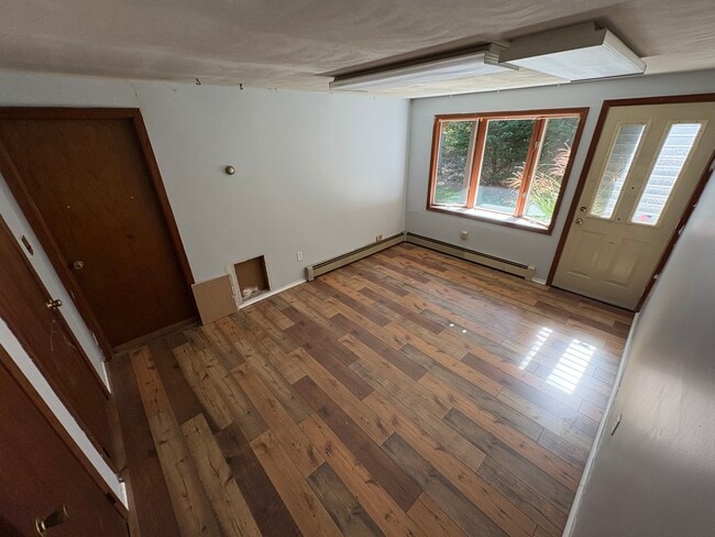 Foto del edificio - 192 Woodland Dr
