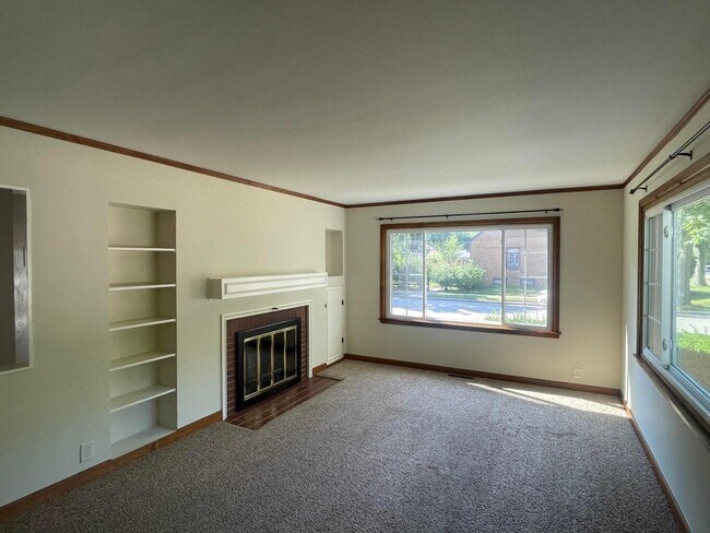 Foto del edificio - 5100 N Idlewild Ave