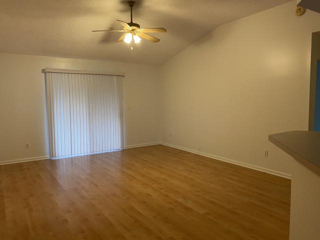 Foto del edificio - 3 bedroom in Orange Park FL 32073