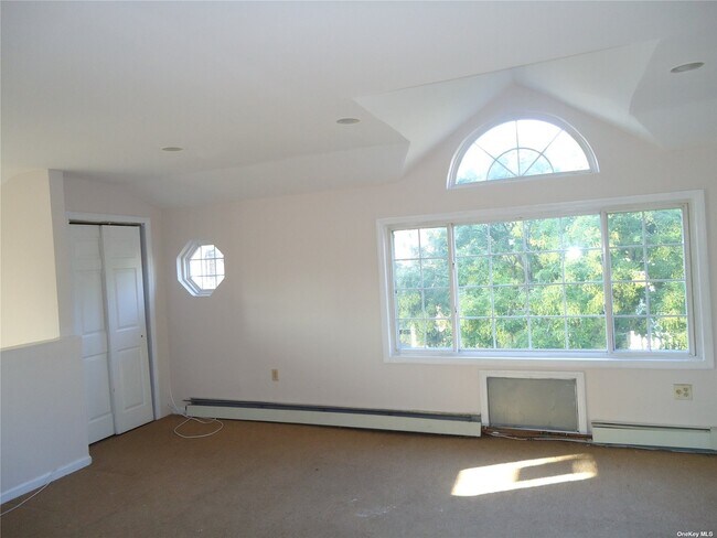 Building Photo - 216-14 114th Ave