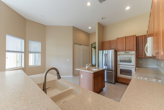 Foto del edificio - Spacious 4/3/3 in Hammock Creek Estates in...