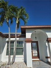 Building Photo - 2136 SE 8th Ave
