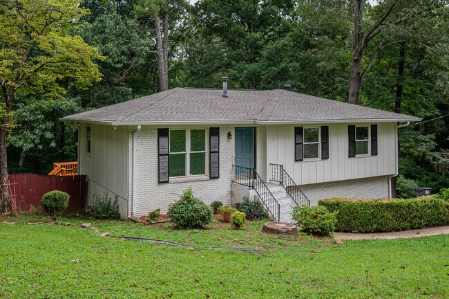Building Photo - 504 Scenic Dr