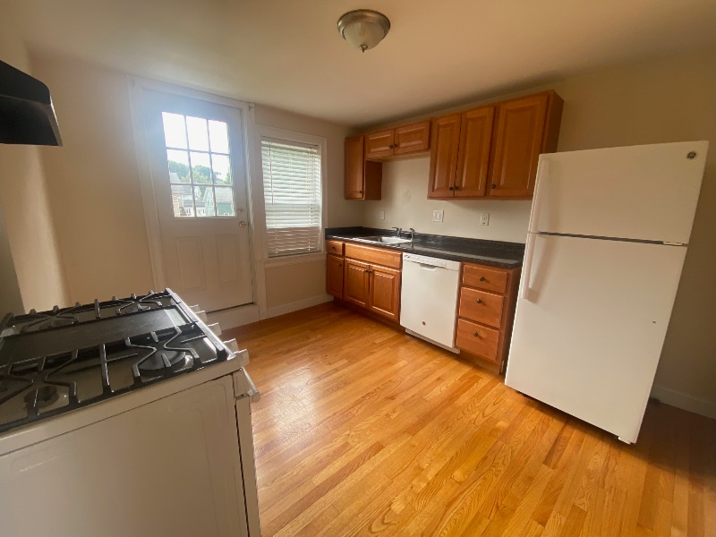 Photo - 18 Congress Pl (Dedham, MA)