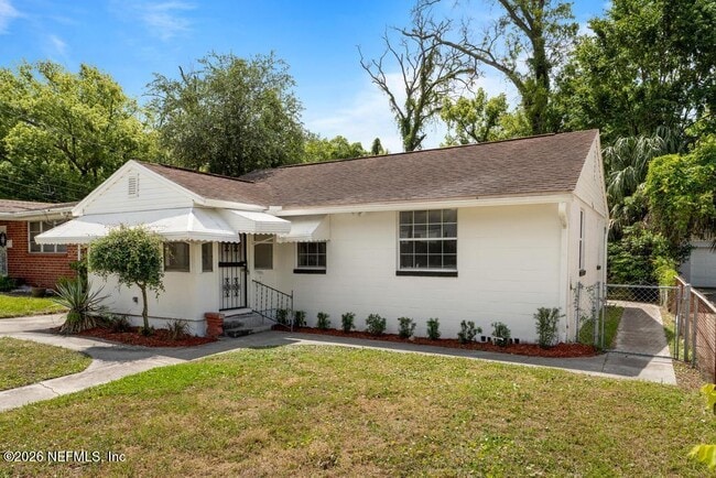 Building Photo - 1424 W 9th St