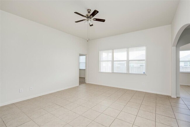 Building Photo - 13720 Nelson Houser St