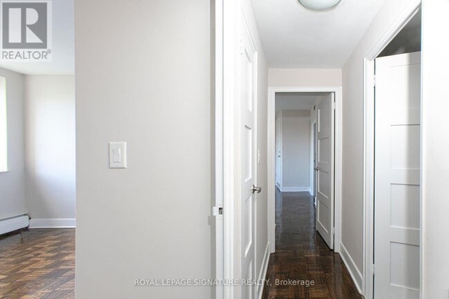 Building Photo - 9 Deer Park Crescent