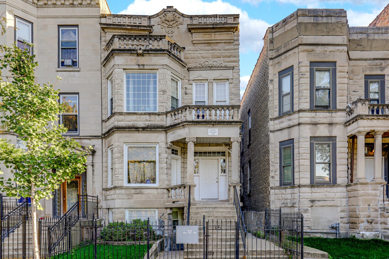 Foto principal - 3551 W Douglas Blvd