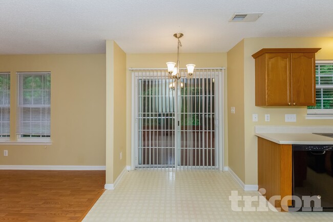 Building Photo - 7906 Kingston Dr