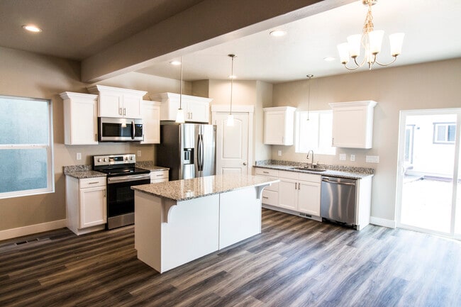Building Photo - 8675 N Shadow Creek Aly