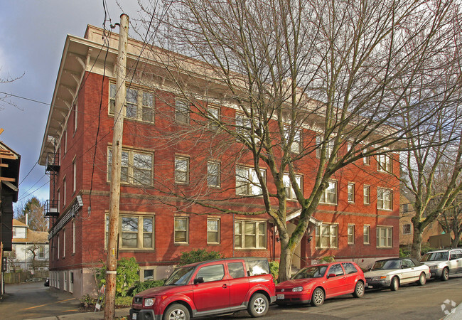 Building Photo - Lincoln Court