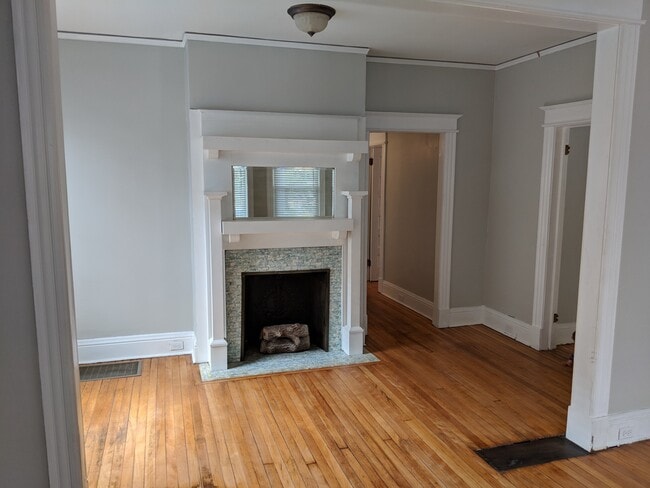 Building Photo - 32 Pawling Avenue