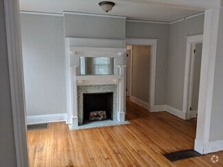 Building Photo - 32 Pawling Avenue