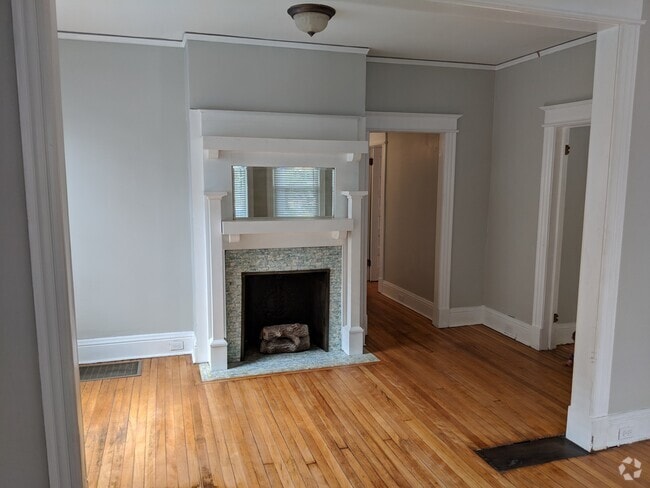 Building Photo - 32 Pawling Avenue