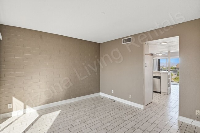 Building Photo - 89 Acoma Blvd N