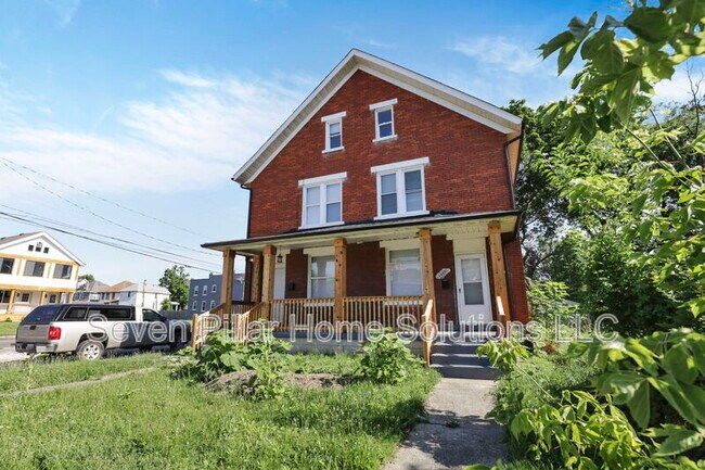 Building Photo - 1544 Granville St