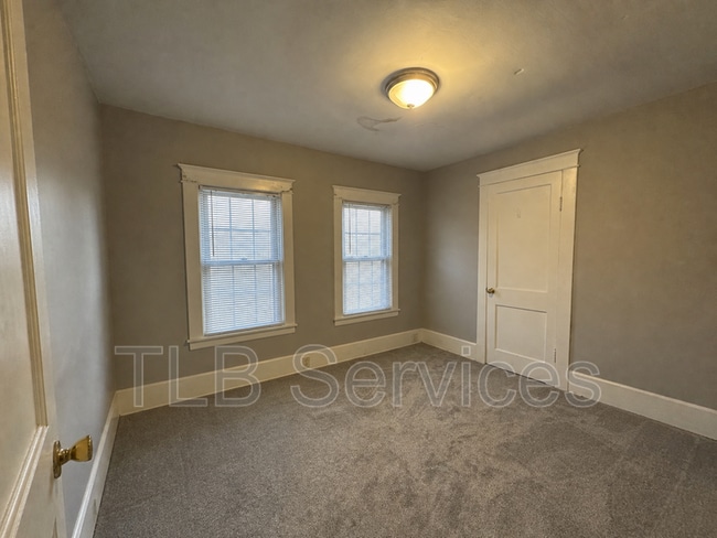 Building Photo - 510 S State St