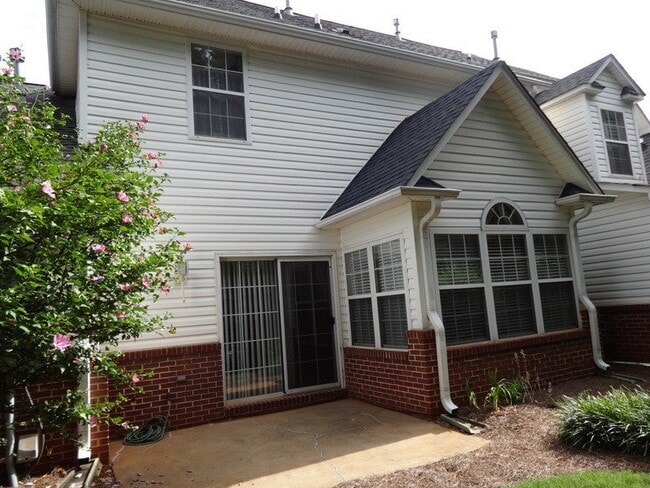 Photo - 402 Cliffview Ct Apartment