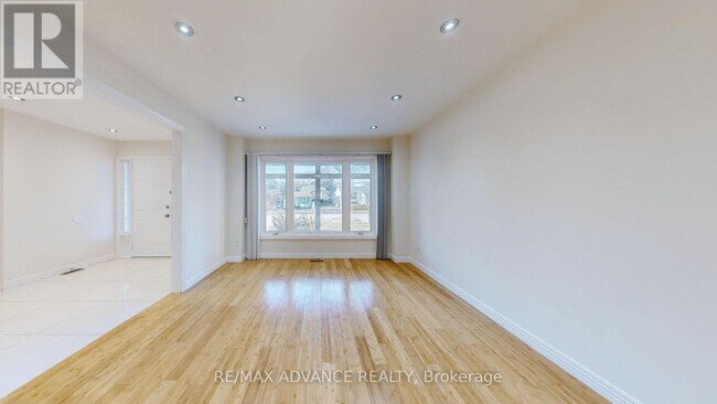 Building Photo - 49 Havenview Rd