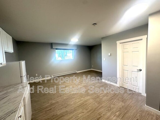 Building Photo - 626 Kinchant St