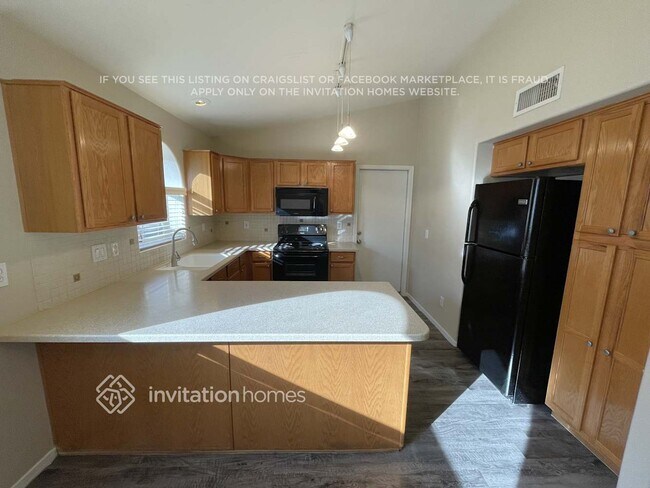 Foto del edificio - 12537 W Cambridge Ave