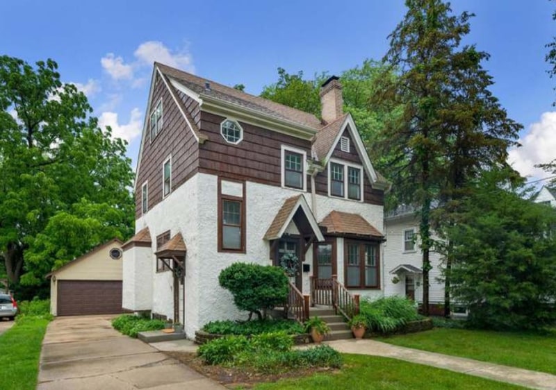 Photo - 323 E Jefferson Ave (Wheaton, IL)