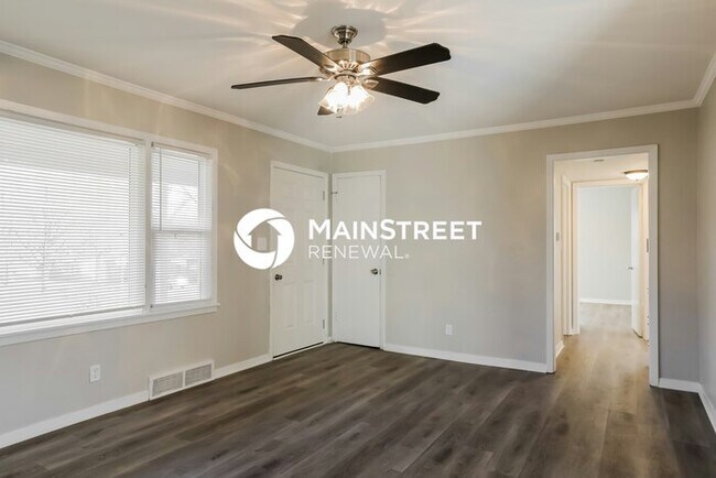 Foto del edificio - 3 Bedroom Pet-Friendly Home in OVERLAND PA...