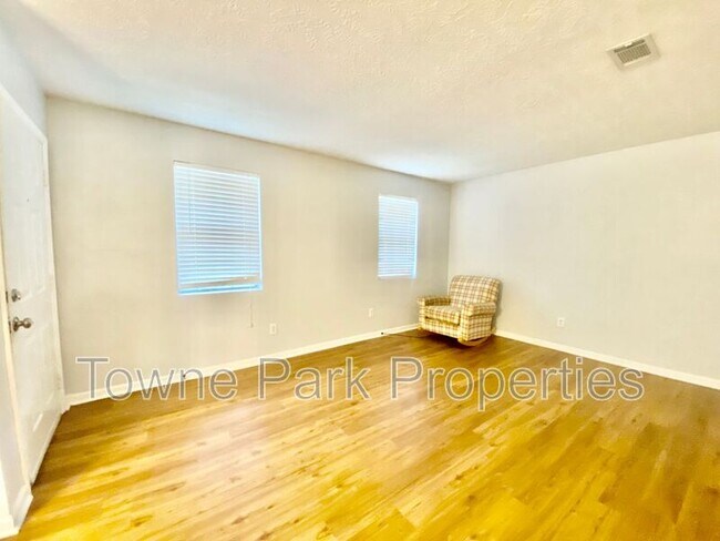 Foto del edificio - 3309 McDonald St