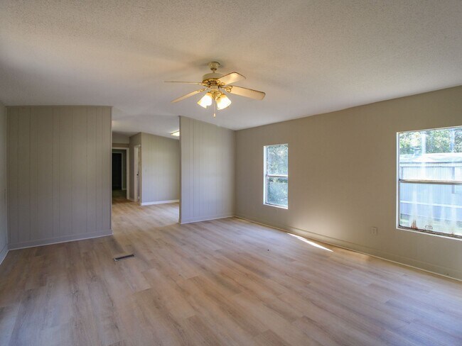 Foto del edificio - Completely Updated 3BR/2BA Trailer in Musc...