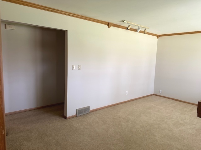 Building Photo - 1181 Squire Dr