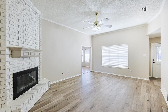 Foto del edificio - 9708 Aberdeen Ave