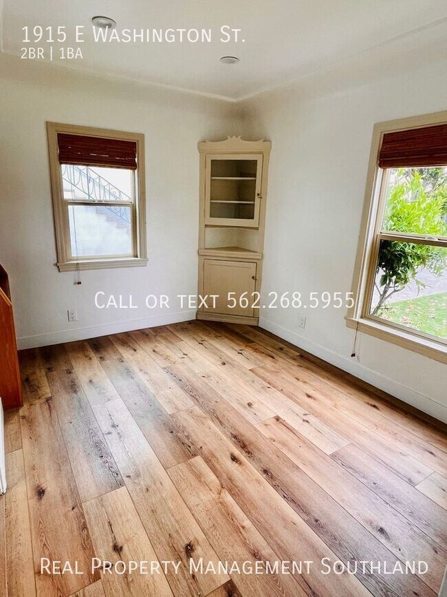Building Photo - Cozy Remodelled Two Bedroom Home in Long B...