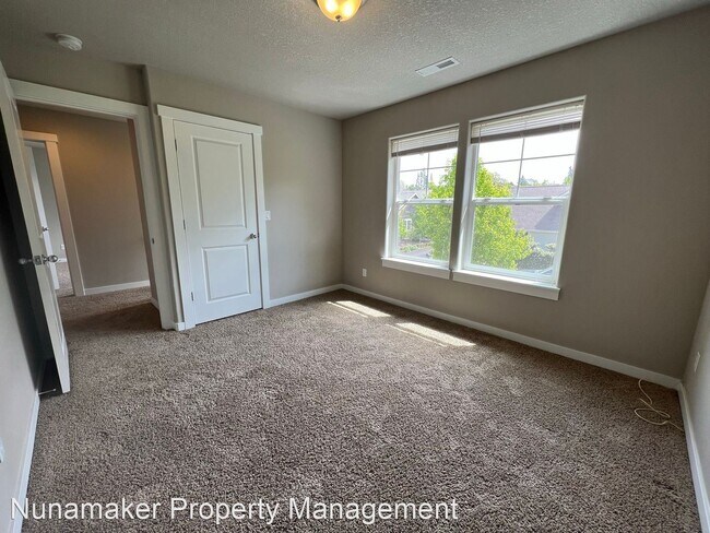 Building Photo - 3 br, 2.5 bath House - 3202 Sherman Avenue