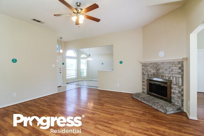 Building Photo - 1211 Old Knoll Dr
