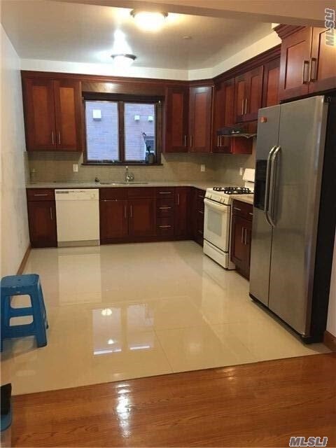 Foto del edificio - 151-49 20th Ave