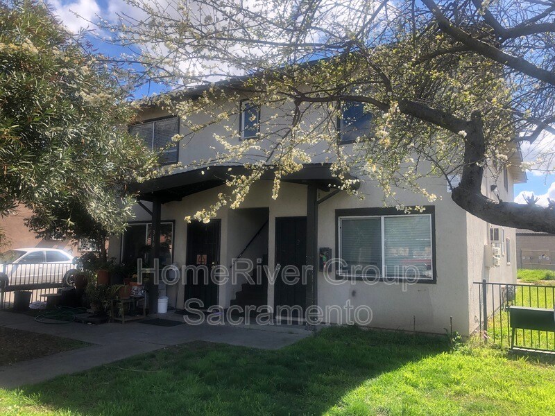 Primary Photo - 310 Fairbanks Ave