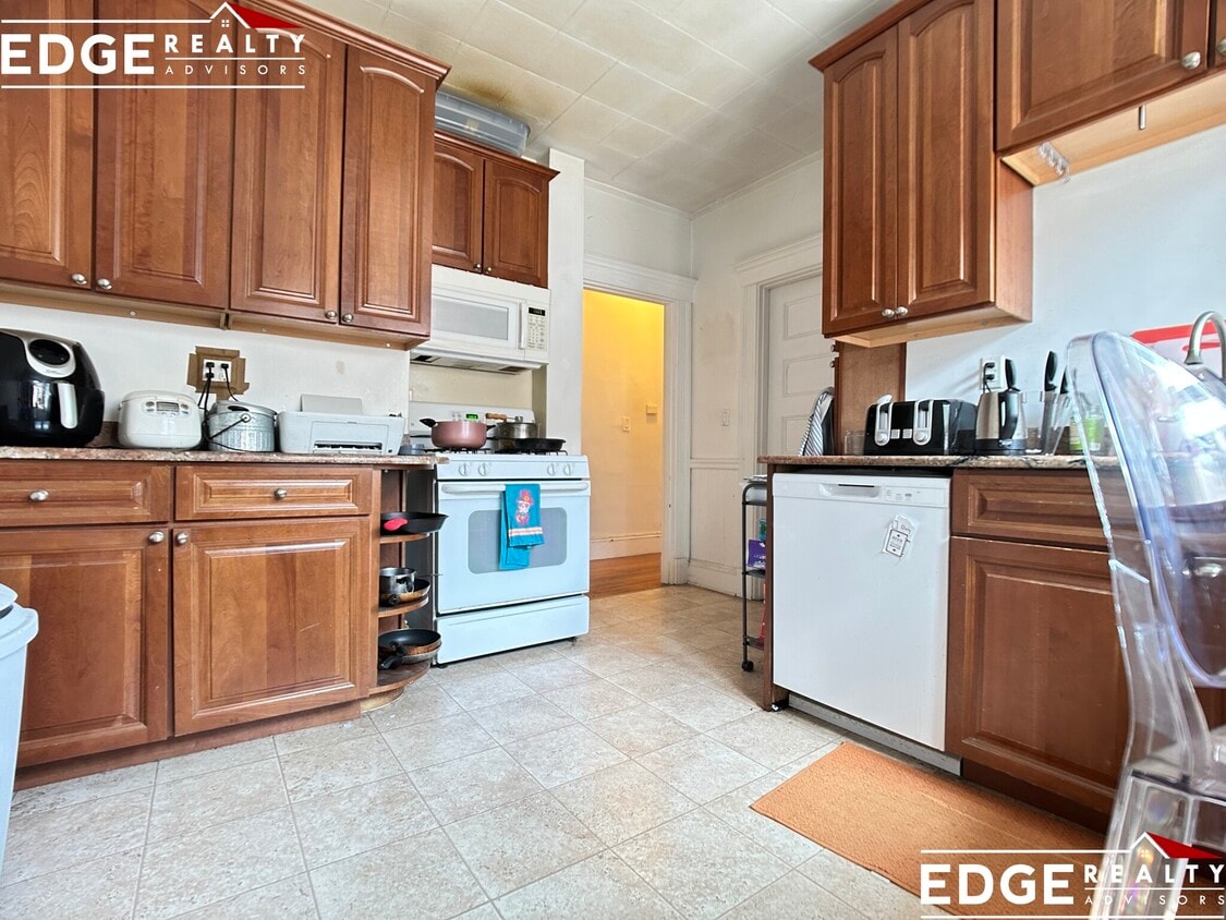 Foto principal - 324 Faneuil St