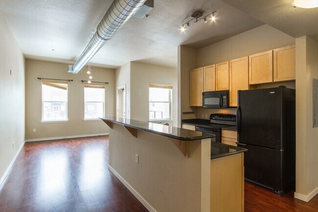 Foto del edificio - LoHi Condo with Two Assigned Parking Space...