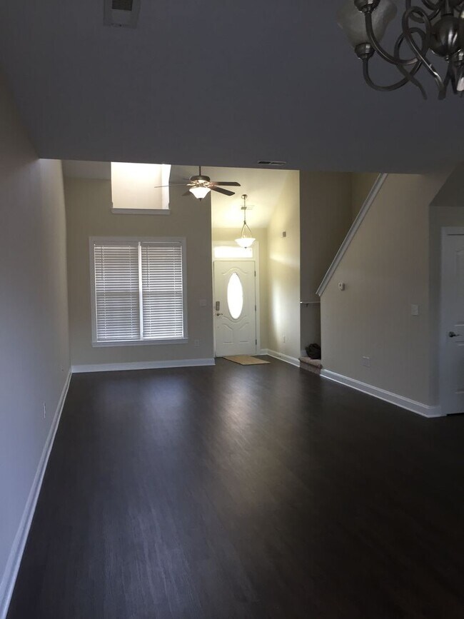 Foto del edificio - Reduced rent!  3-4 Bedroom Cottage