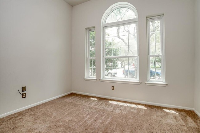 Building Photo - 5818 Pebble Bank Ln
