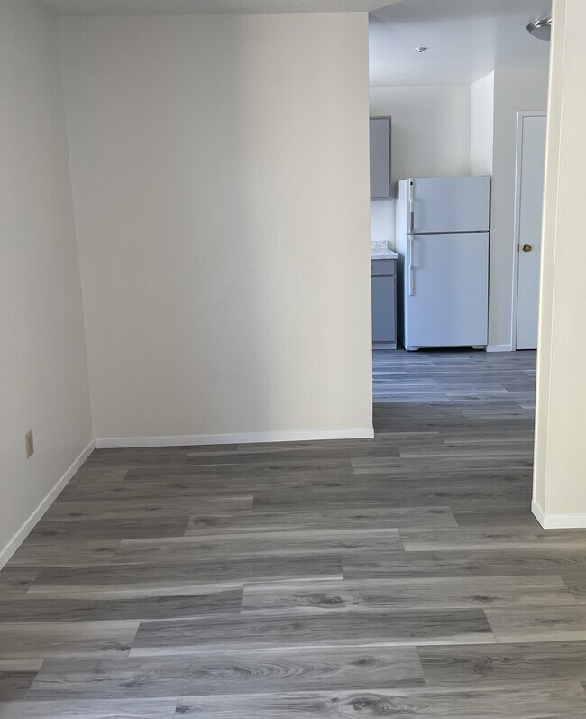 Building Photo - 7560 Bridgit Dr
