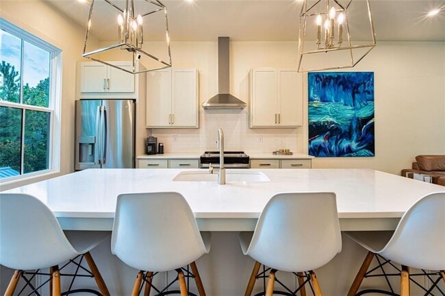 Building Photo - 305 Dilbeck Cir