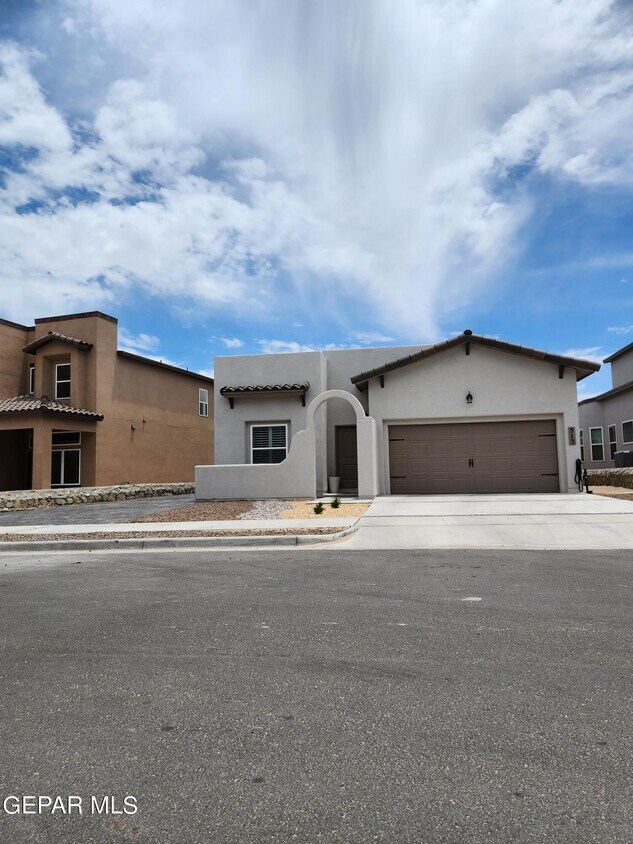 513 La Entrada Cir, Santa Teresa, NM 88008 House Rental in Santa